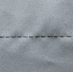 Costura com ponto de 5 mm — acabamento comum do mercado